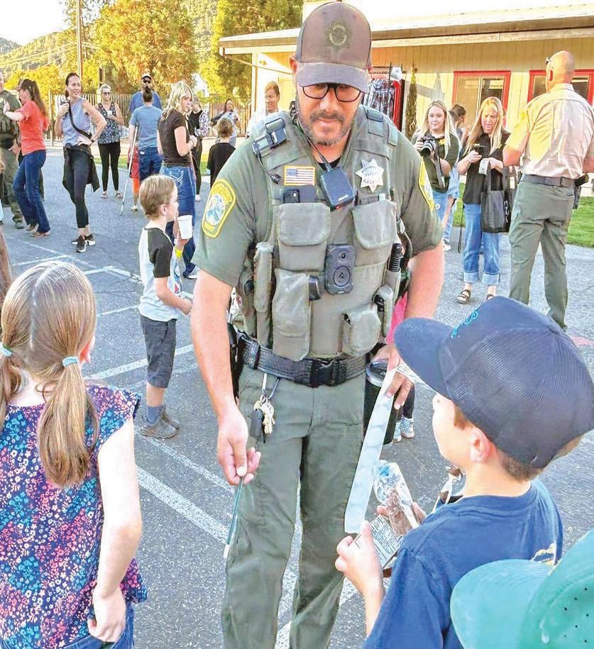 Deputy Murphy to serve as SRO once more with MCUSD