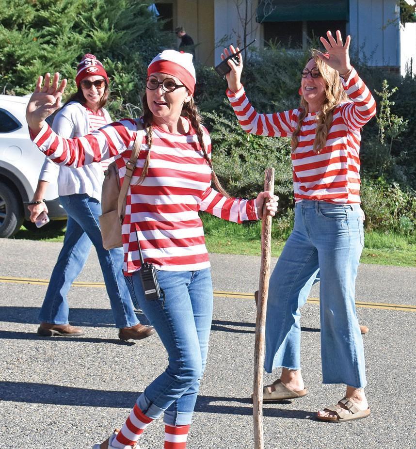 MES students continue the tradition of costume parade